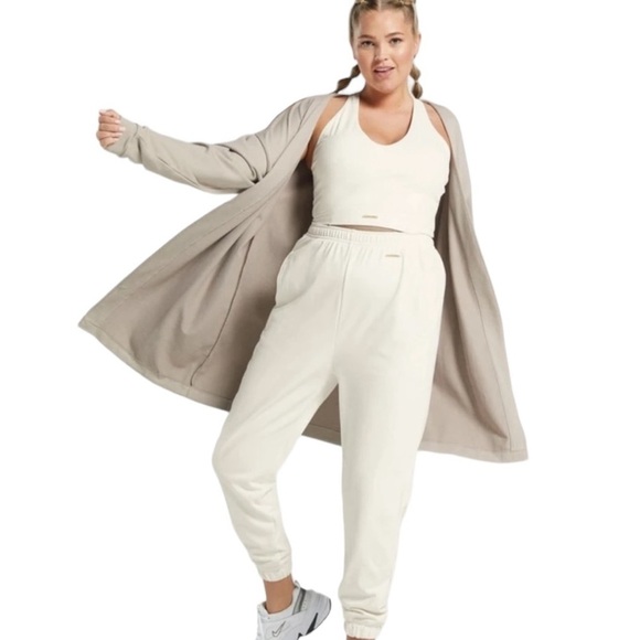 Gymshark Whitney Simmons V3 Oversized Robe Open Cardigan Tan Medium - Picture 2 of 16
